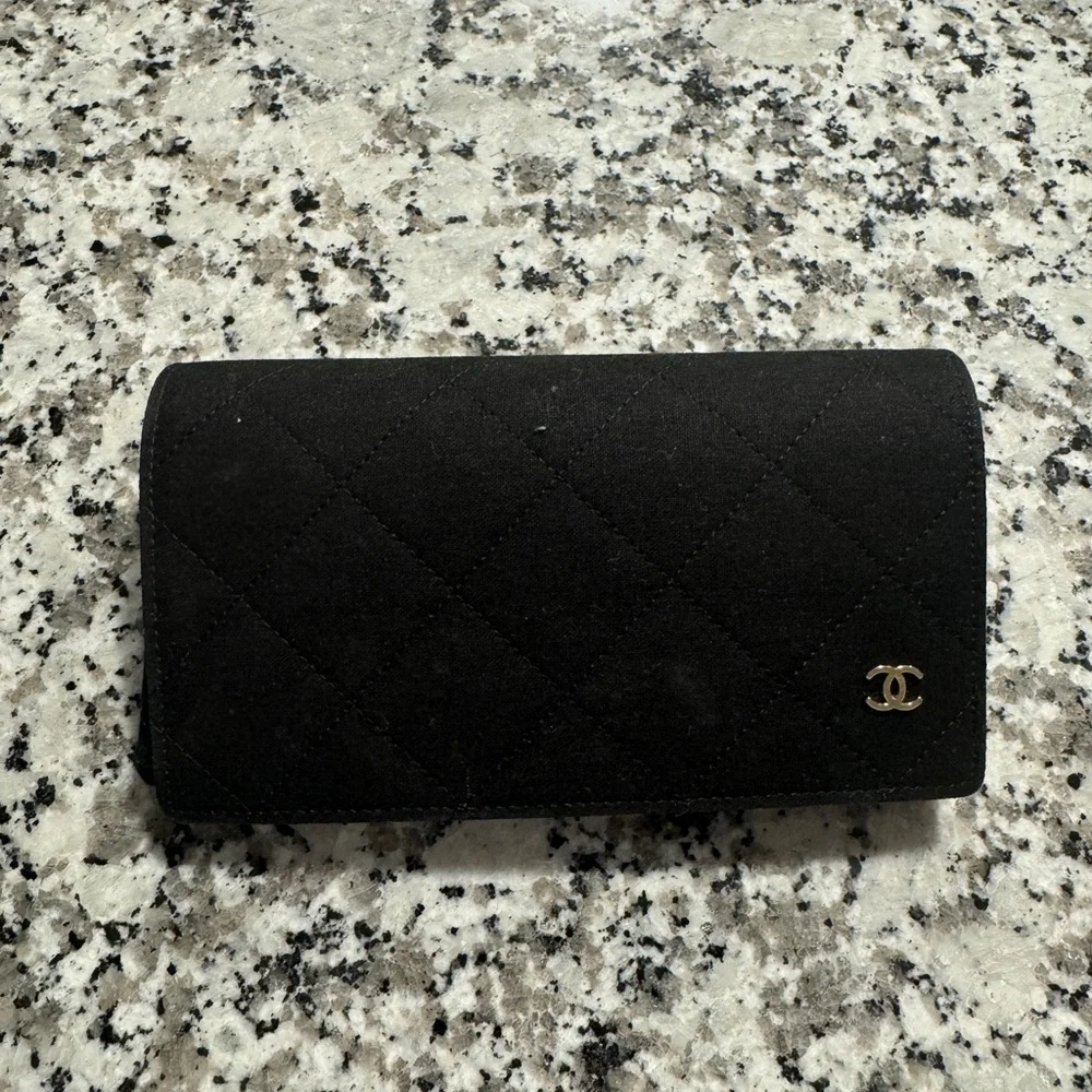 Chanel sunglasses - Picture 2 of 7